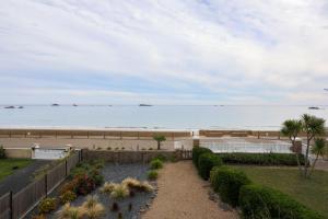 Maisons de vacances Maison face mer acces direct plage : photos des chambres