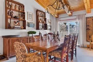 Villa Cortina 330 by East West Hospitality