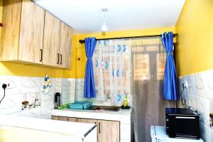 Posh Nest 1 Bd Suite