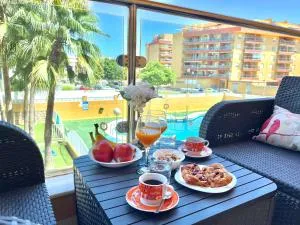 Piso en Roquetas de Mar con parking a Pocos Pasos de la Playa y Castillo - El Puerto