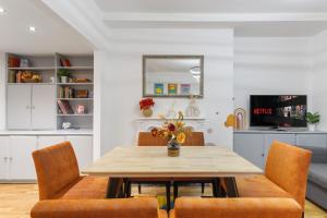 Hyde Park Arty Apartment