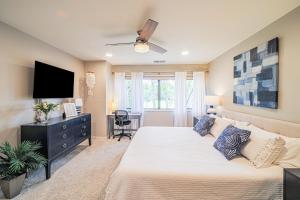 Beach and Birdie Villa