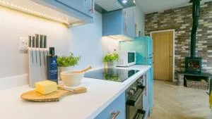 Plas Old Dairy - Caeʼr-geiliog