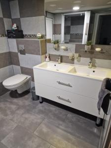 Sejours chez l'habitant Chambre chez l habitant petit dejeuner compris : photos des chambres