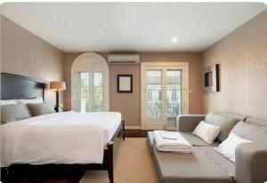 Sukhumvit 16 Townhouses, InHome Luxury Residences