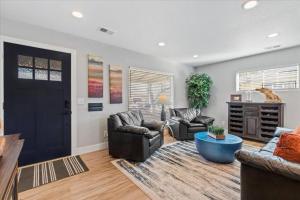 Whole House Relaxing Oasis by Fitzsimmons Campus