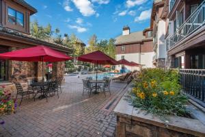 Villa Montane 221 by East West Hospitality