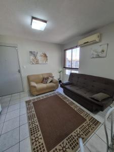 Apto 2 quartos, cond fechado, com vaga, 4º andar por escadas