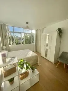 Completo Estudio con Piscina en la Playa - Totalán