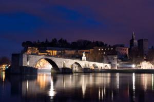 Appart'hotels Appart'hotel Residella House Room & Kitchen Avignon Le Pontet : photos des chambres