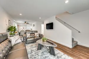 Duplex with Fire Pit about 1 Mi to MGM Springfield! - 西斯普林菲尔德
