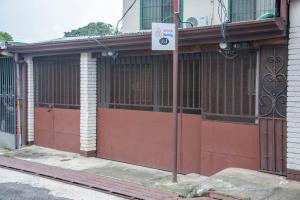 Alojamiento entero 1 km Juan Santamaría Airport