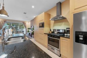 Luxury 4BR Townhouse Next to Disney Orlando 3175