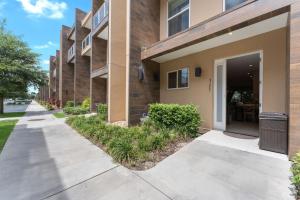 Luxury 4BR Townhouse Next to Disney Orlando 3175