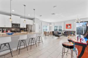 Resort Pool House near Disney Themed Orlando PB610