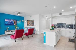 Modern Storey Lake Resort Disney Orlando 3191-106