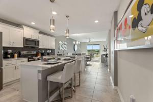 Modern Storey Lake Resort Disney Orlando 3171-304