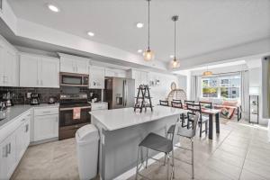 Modern Boho Storey Lake Resort Disney 3180-207