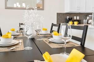 Modern Storey Lake Resort Disney Orlando 3161-305