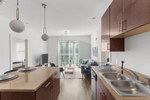 BHM Bliss Fully Equipped 2BR Mins Away to Top Locations