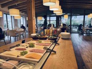 Seehotel am Hallstättersee modern rooms