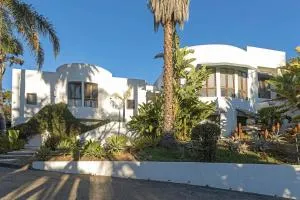 Luxury home with ocean view - Montecito