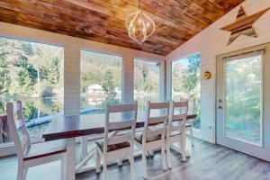 Palace Under the Pines