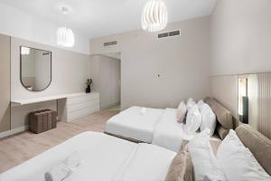 Stunning Sea & Palm View 2BR, Steps from JBR Beach & Waterfront