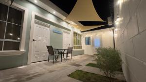 Muy cerca de playas y miradores muy accesible a la ciudad y comercios