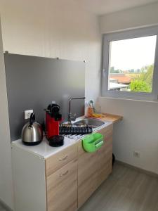 Chambre safari individuelle avec partie commune A 6min de l A26 et 15 min de stOmer, lumbres et aire sur la lys