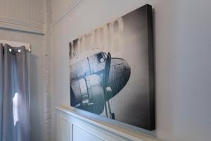 Dual patios, Free Laundry Service, College steps