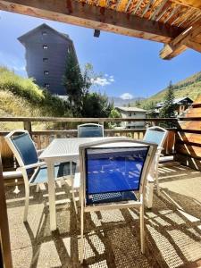 Appartements Residence Pra Sainte Marie - T2 de standing avec piscine au pied du telesiege Sainte Marie MAE-0051 : photos des chambres