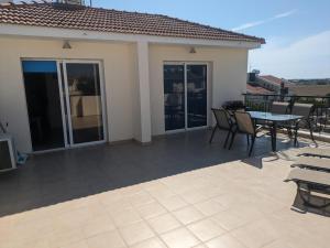 Kiti 2 bedroom Penthouse