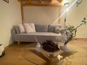 Sweet Spot Apartment - City Centre, Near Metro, AC & Free WiFi