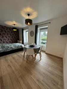 Studio 2ème étage - Centre-ville - Local vélos disponible - 埃夫龙