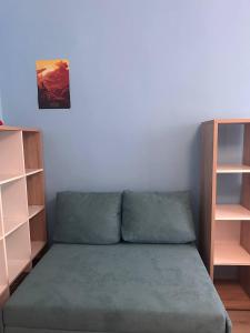 Біля Залізничного вокзалу вулиця Олени Степанівни 33б