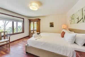 2br Castle on the Hill wVIEWS