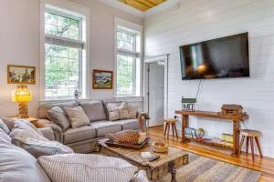 West Lafayette Home about 3 Mi to Purdue Campus! - 西拉法叶