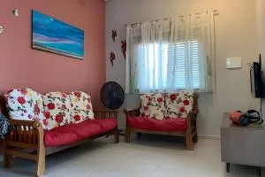 Venha aproveitar o litoral de Peruíbe em apartamento aconchegante ( apartamento primeiro andar) - 佩鲁伊比