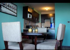 The king inn Habitacion # 2 Estadia por habitacion