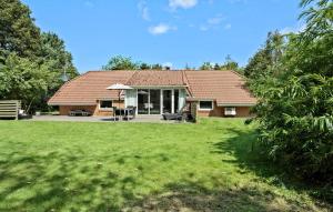 Gorgeous Home In Oksbøl With Sauna