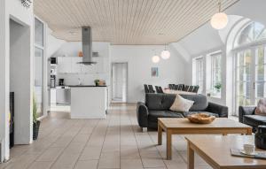 7 Bedroom Lovely Home In Ulfborg