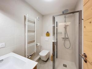 Appartements Appartement neuf 4 chambres proche Lac Bio, parking, wifi - FR-1-560-108 : photos des chambres