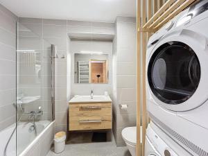 Appartements Appartement neuf 4 chambres proche Lac Bio, parking, wifi - FR-1-560-108 : Appartement