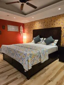 Master Suite in Smyrna - سميرنا