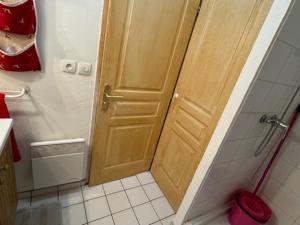 Appartements Studio cosy 4 pers, centre station, face pistes, skis aux pieds - FR-1-445-208 : photos des chambres