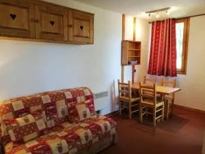 Studio divisible 27m², balcon, proche pistes et remontées - FR-1-356-481 - 拉里歇尔