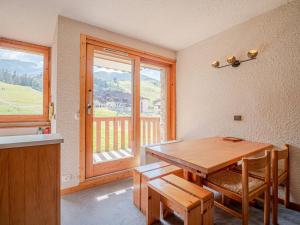Valmorel: Appt 32m², skis aux pieds, balcon, casier à skis - FR-1-356-486