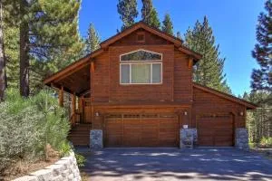 Washoe Wanderlust - Game Rm w Pool Table - Foosball - Woodfords