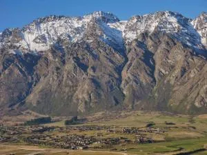 Jacks Point Getaway - 金斯顿